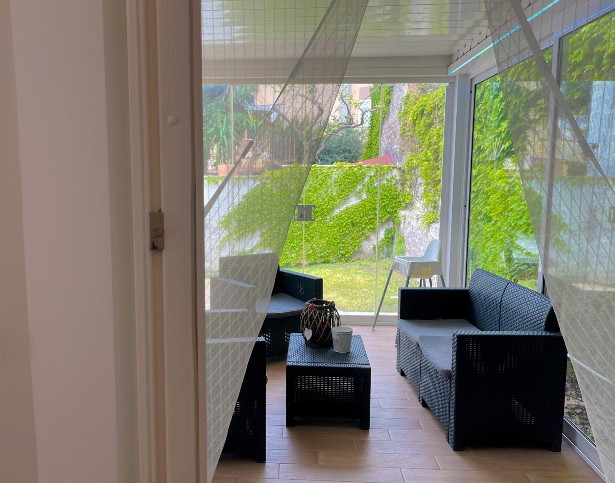 The Shabby House - Charming Seaside Retreat In Central Anzio, Steps From Beach And Train Station Kültér fotó