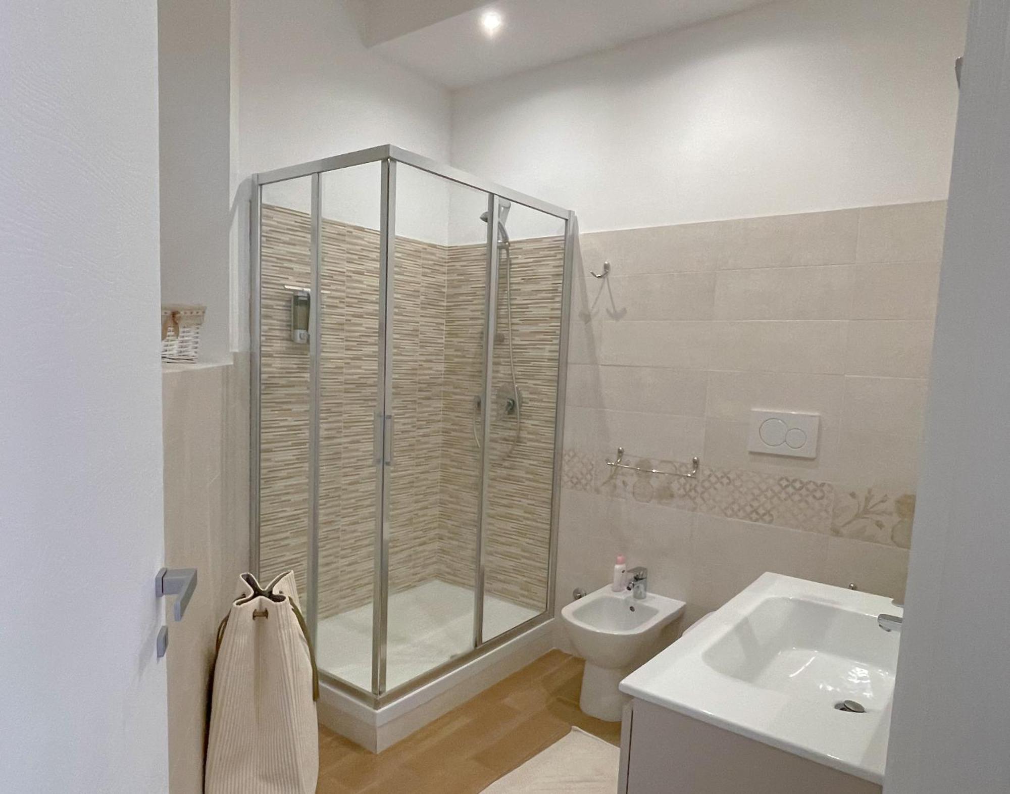 The Shabby House - Charming Seaside Retreat In Central Anzio, Steps From Beach And Train Station Kültér fotó
