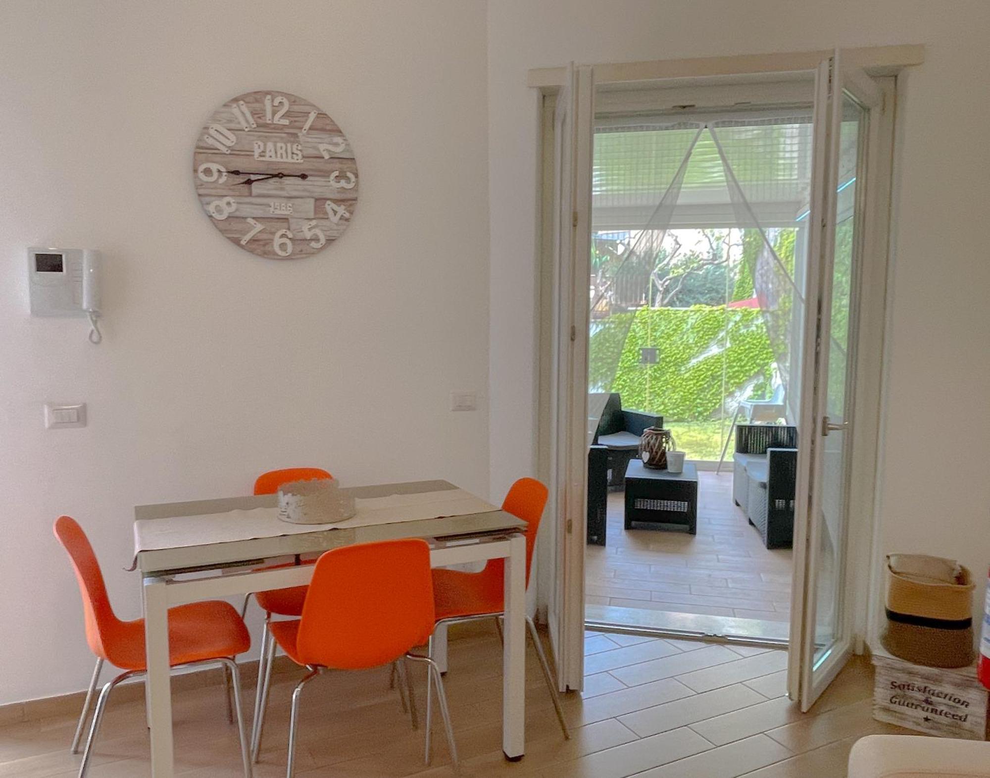 The Shabby House - Charming Seaside Retreat In Central Anzio, Steps From Beach And Train Station Kültér fotó