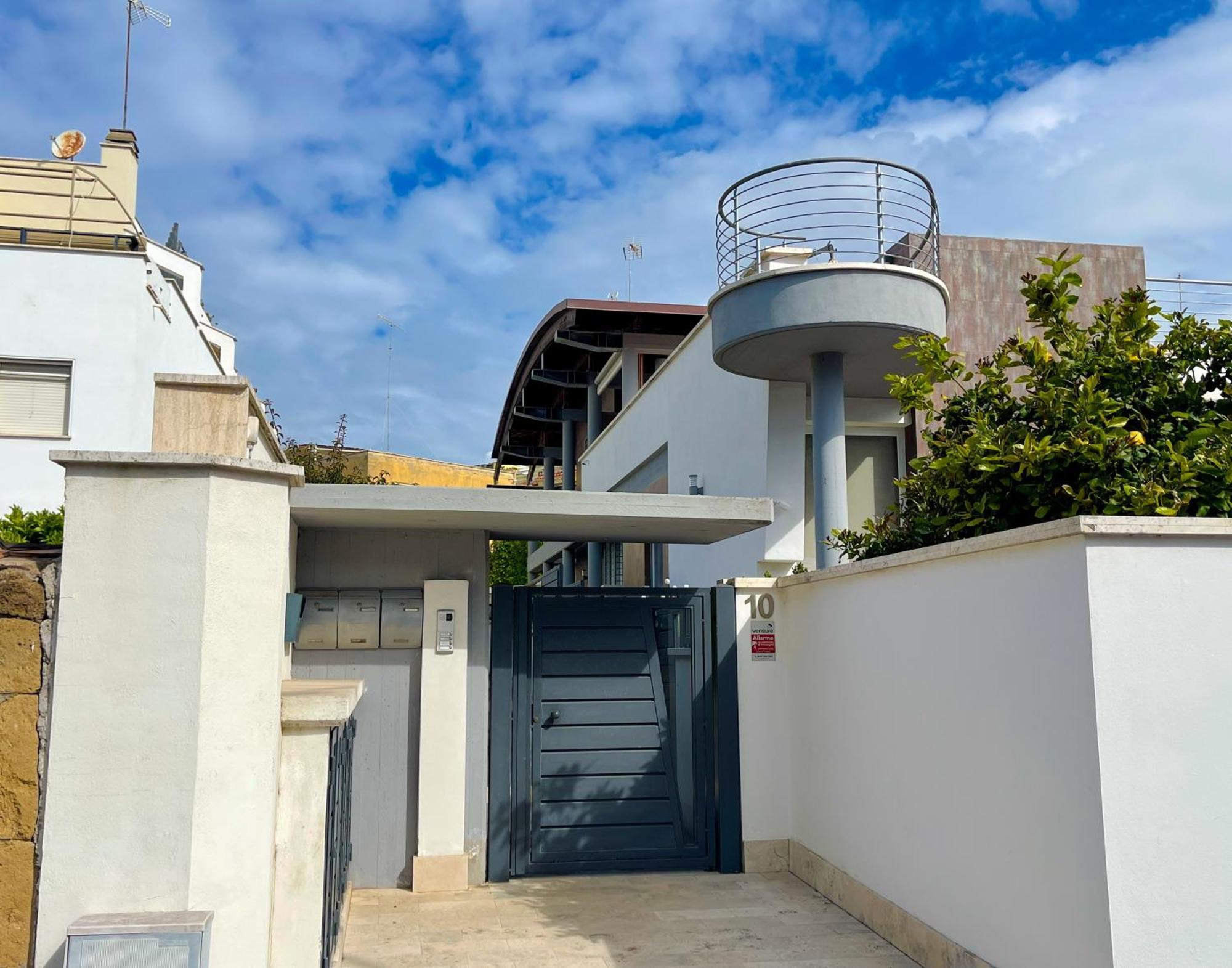 The Shabby House - Charming Seaside Retreat In Central Anzio, Steps From Beach And Train Station Kültér fotó
