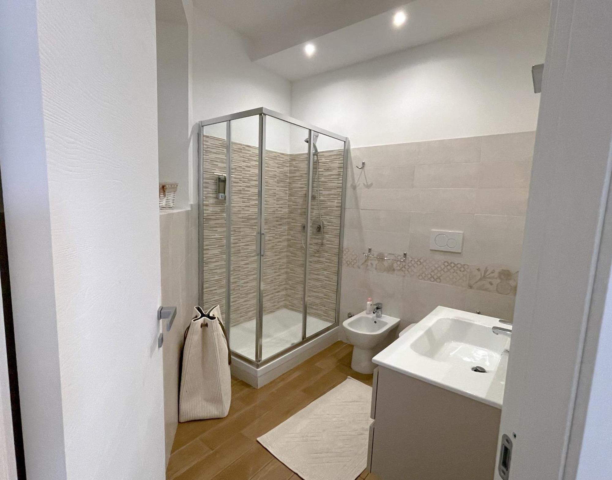 The Shabby House - Charming Seaside Retreat In Central Anzio, Steps From Beach And Train Station Kültér fotó