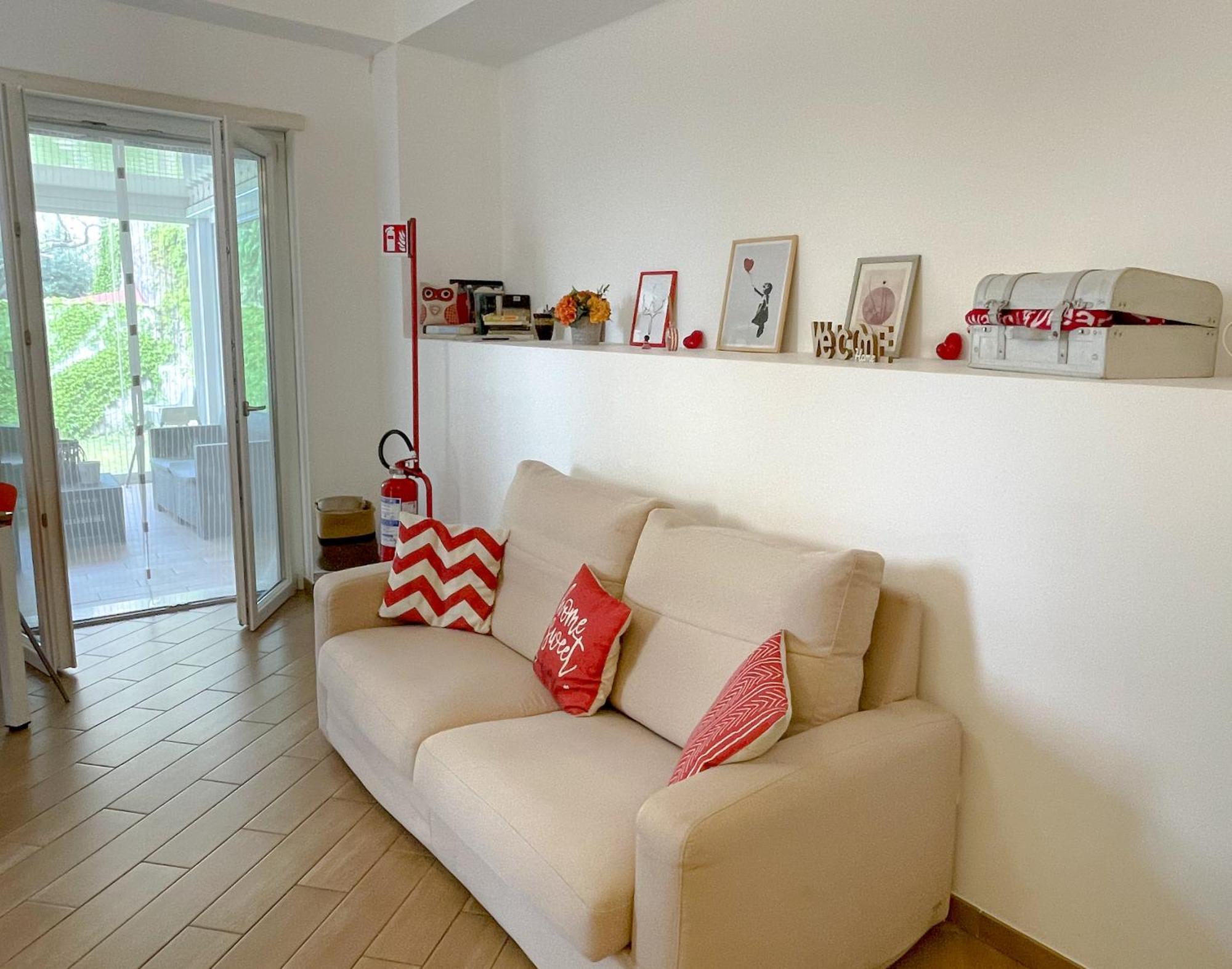 The Shabby House - Charming Seaside Retreat In Central Anzio, Steps From Beach And Train Station Kültér fotó