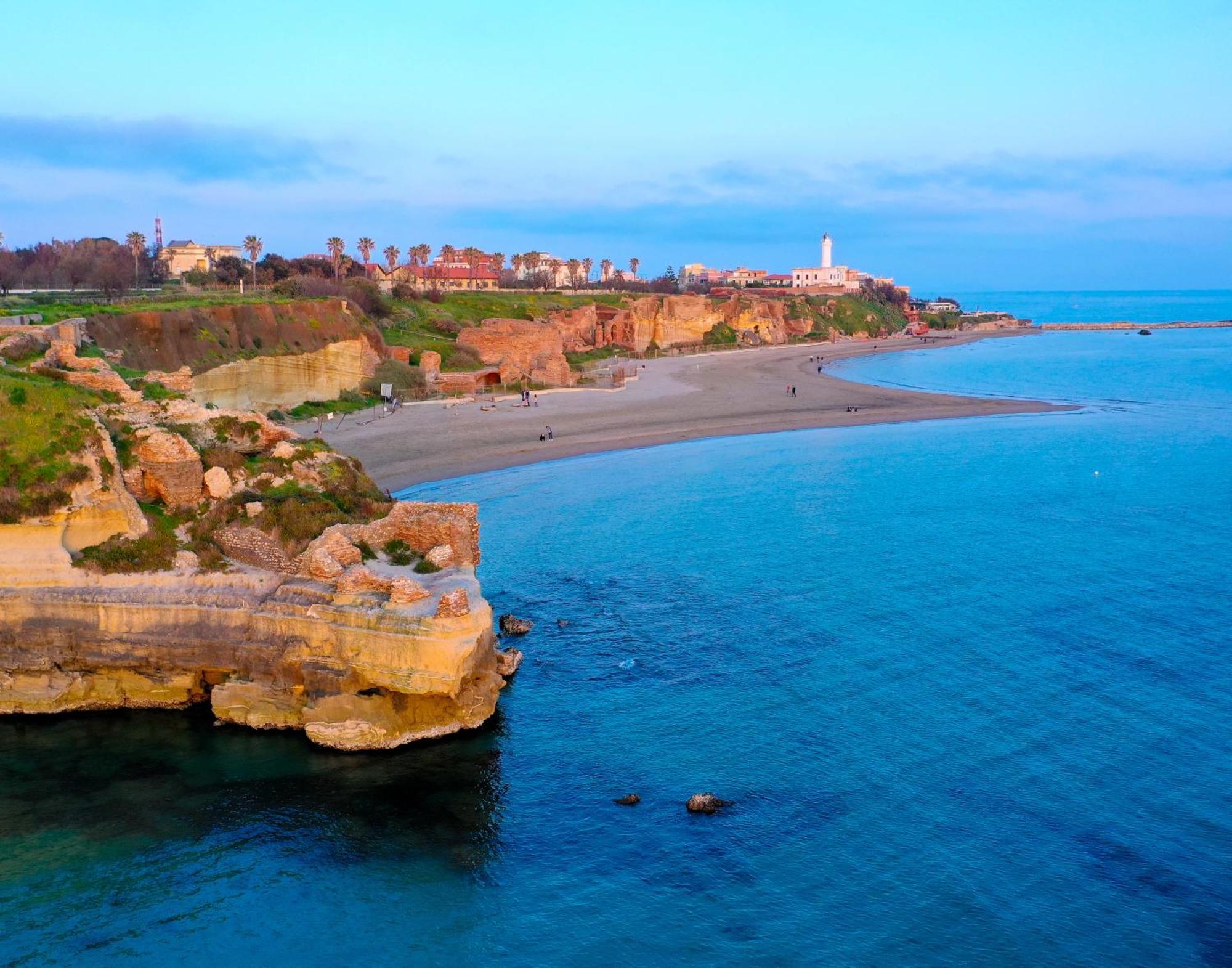 The Shabby House - Charming Seaside Retreat In Central Anzio, Steps From Beach And Train Station Kültér fotó