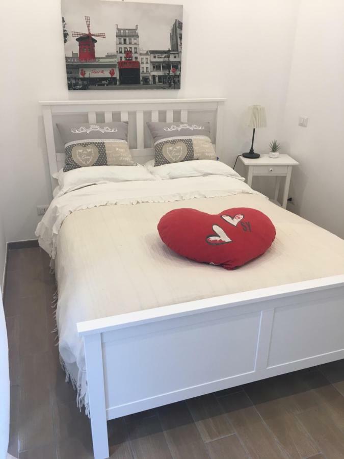 The Shabby House - Charming Seaside Retreat In Central Anzio, Steps From Beach And Train Station Kültér fotó