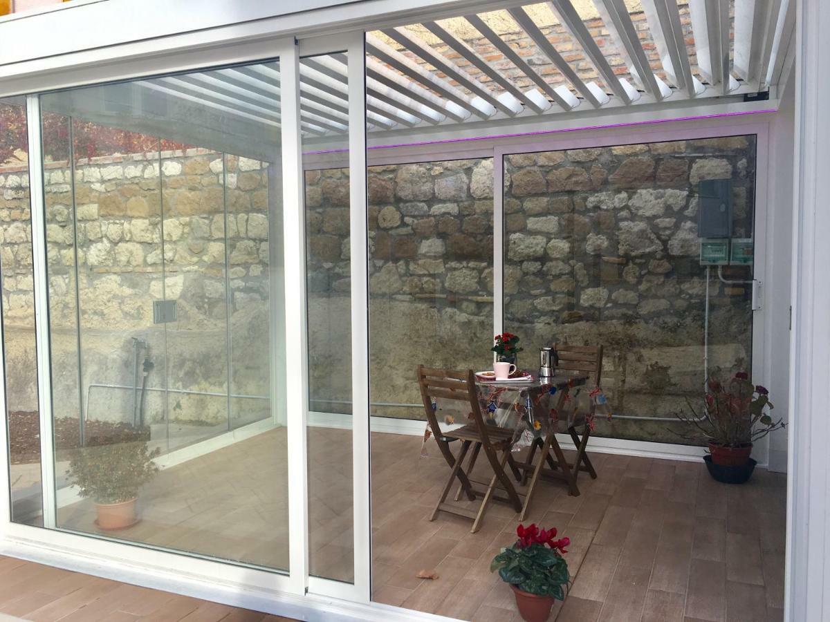 The Shabby House - Charming Seaside Retreat In Central Anzio, Steps From Beach And Train Station Kültér fotó