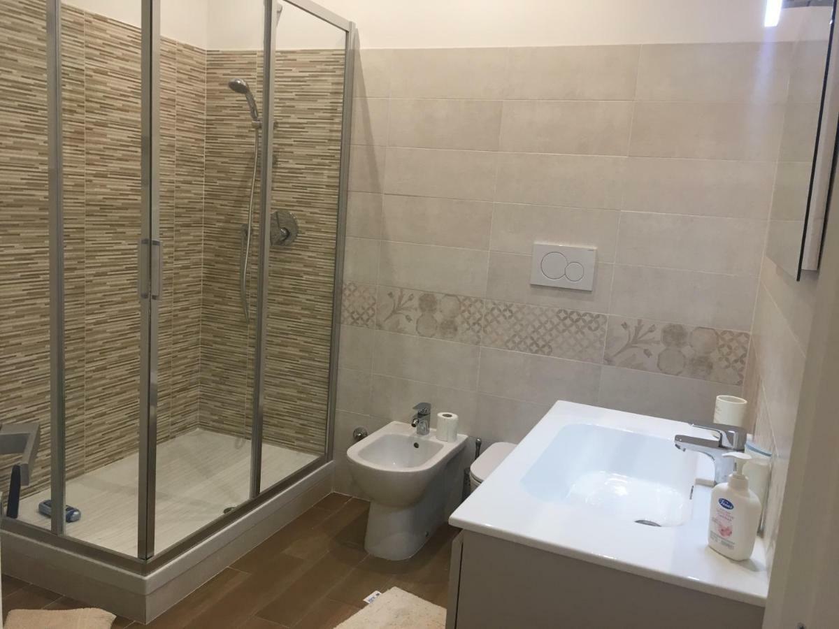 The Shabby House - Charming Seaside Retreat In Central Anzio, Steps From Beach And Train Station Kültér fotó