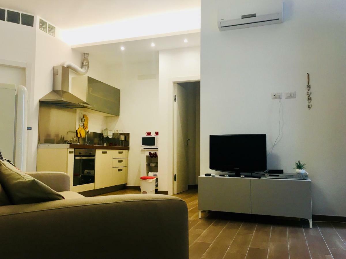 The Shabby House - Charming Seaside Retreat In Central Anzio, Steps From Beach And Train Station Kültér fotó