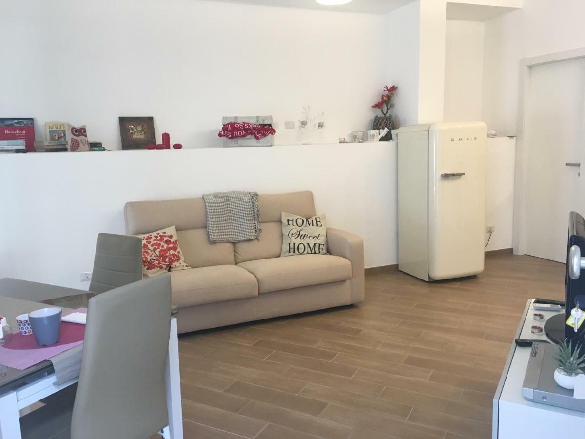 The Shabby House - Charming Seaside Retreat In Central Anzio, Steps From Beach And Train Station Kültér fotó