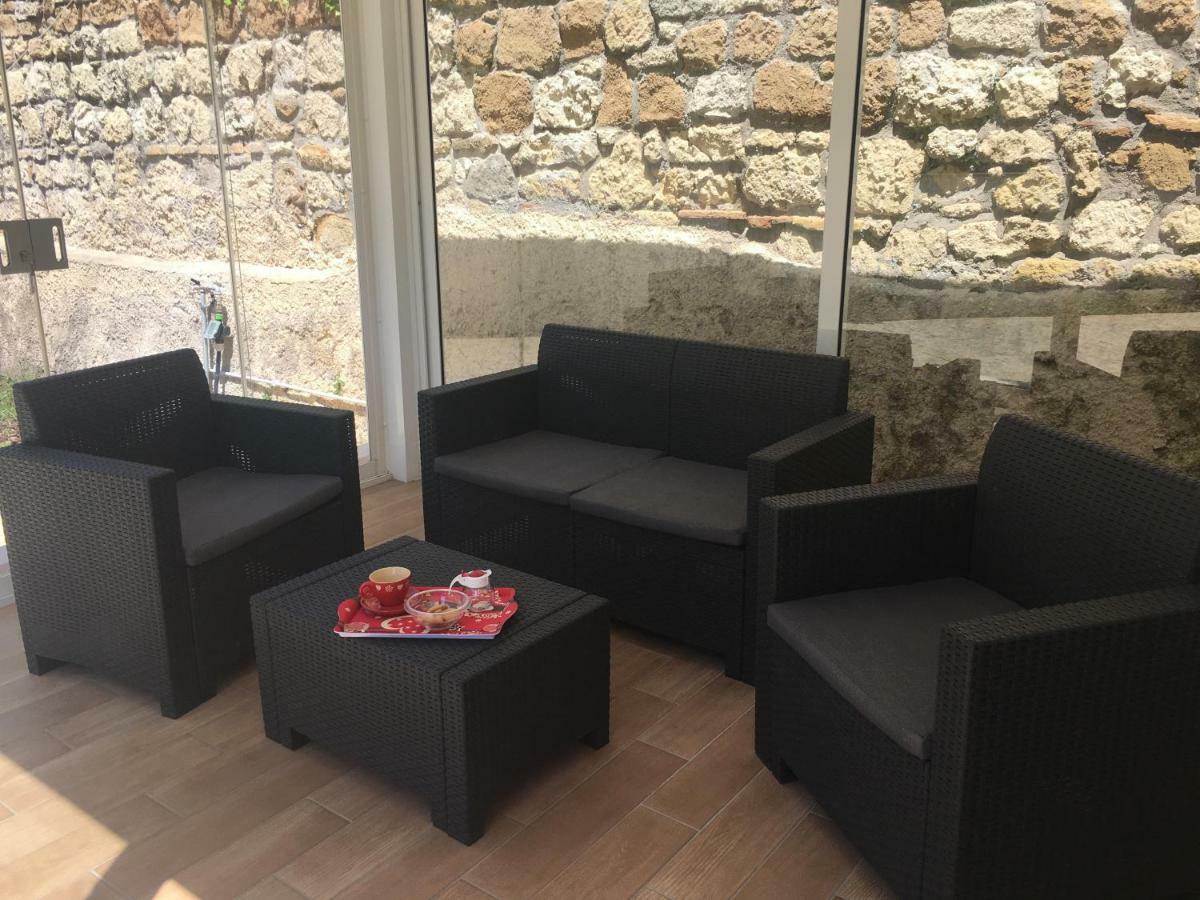 The Shabby House - Charming Seaside Retreat In Central Anzio, Steps From Beach And Train Station Kültér fotó