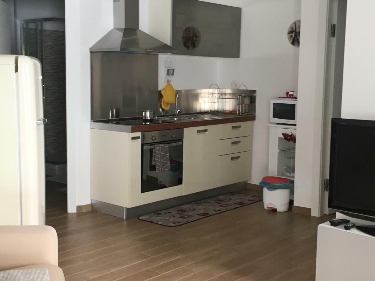 The Shabby House - Charming Seaside Retreat In Central Anzio, Steps From Beach And Train Station Kültér fotó